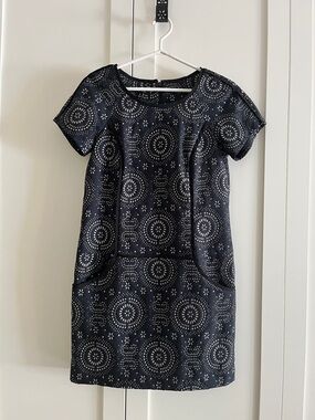 Ivy + Blu Printed Short Sleeve Shift Dress | Sz 6